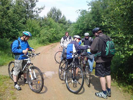 19062010264.JPG - Začátek cyklo výletu, nakonec neuvěřitelných 43 kmHráz mezi Lužnicí a písáky v Suchdole