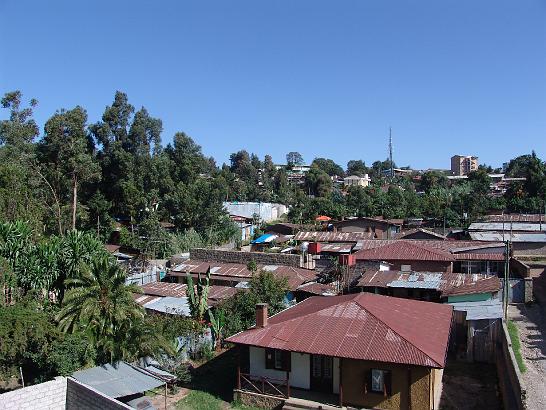 DSC07494.JPG - 2. den: Výhled z hotelu v Addis Abeba