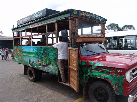 DSC02754.JPG - Další den přelet do do Puerto Maldonado. Transfer k řece Madre de Dios, přesun motorizovanou kánoí do přírodní rezervace Tambopata k izolovanému jezeru Sandoval