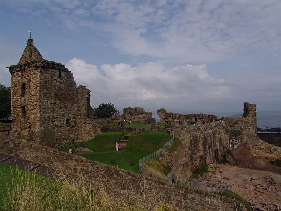 DSC06992.JPG - 11-tý den Půjčení auta v Stirlingu a cesta na východní pobřeží do města St. Andrews - tamní hrad